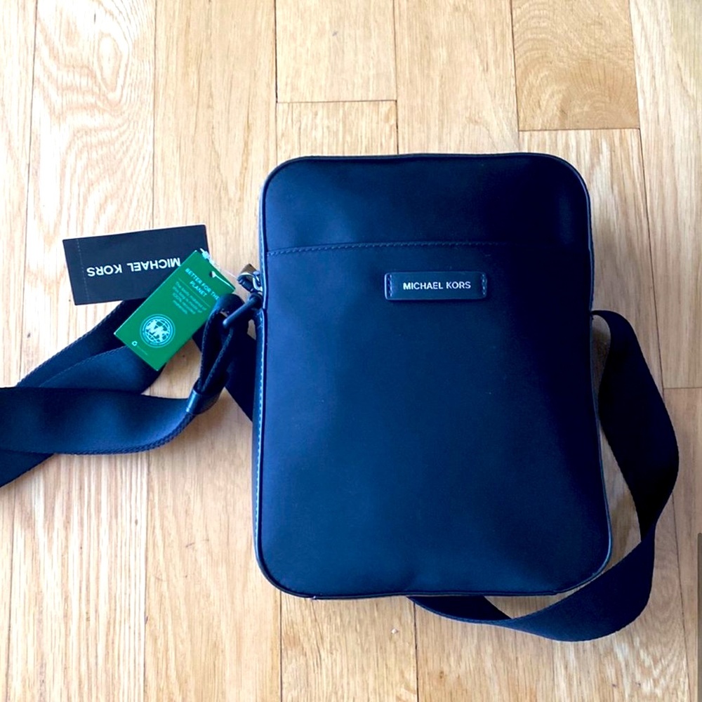 Mk mens bag - Picture 1 of 3